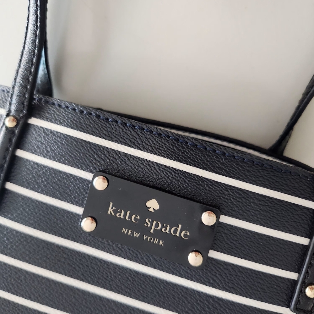 Kate Spade Navy & White Striped Bag. Unique Square Pop Open Bucket Bag Tote - Picture 13 of 14